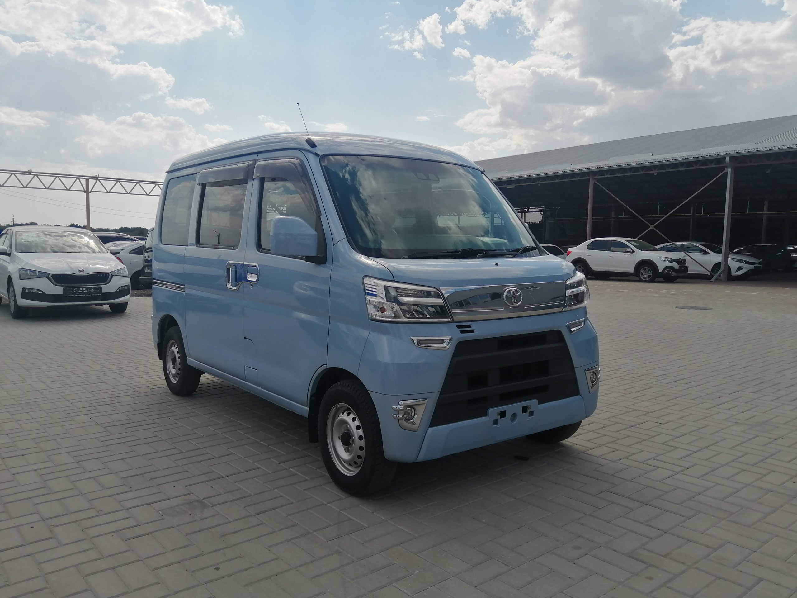 Тойота пиксис ван. Toyota Pixis van 4wd. Toyota Pixis van лифт. Toyota Pixis van Offroad. Тойота Пиксис Ван салон.