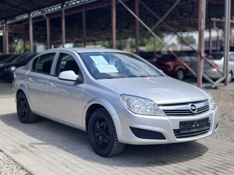 Opel Astra, 2012