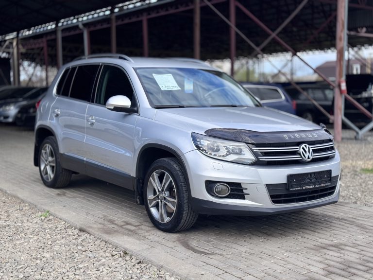 Volkswagen Tiguan, 2012