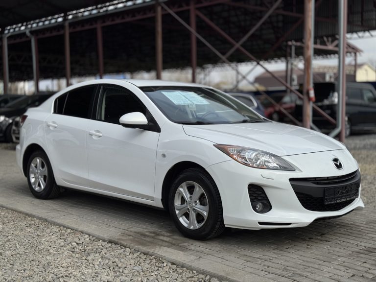 Mazda 3, 2011