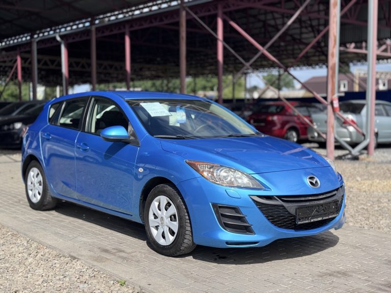 Mazda 3, 2010