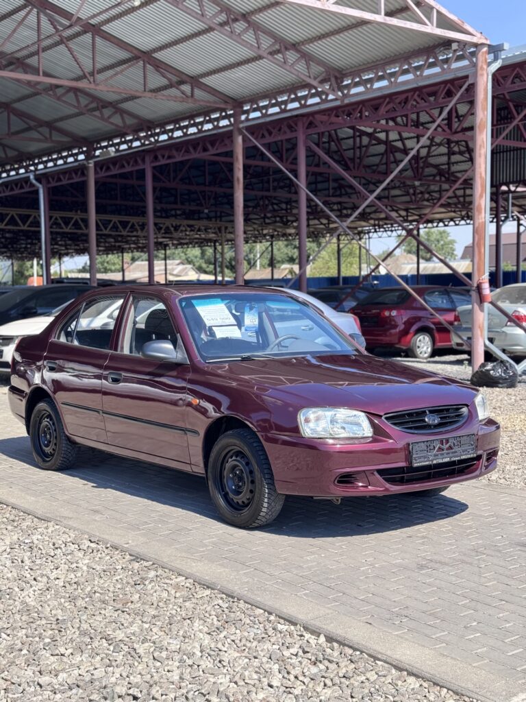 Hyundai Accent, 2004