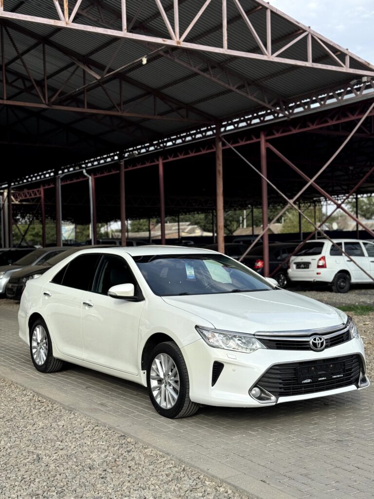 Toyota Camry, 2015