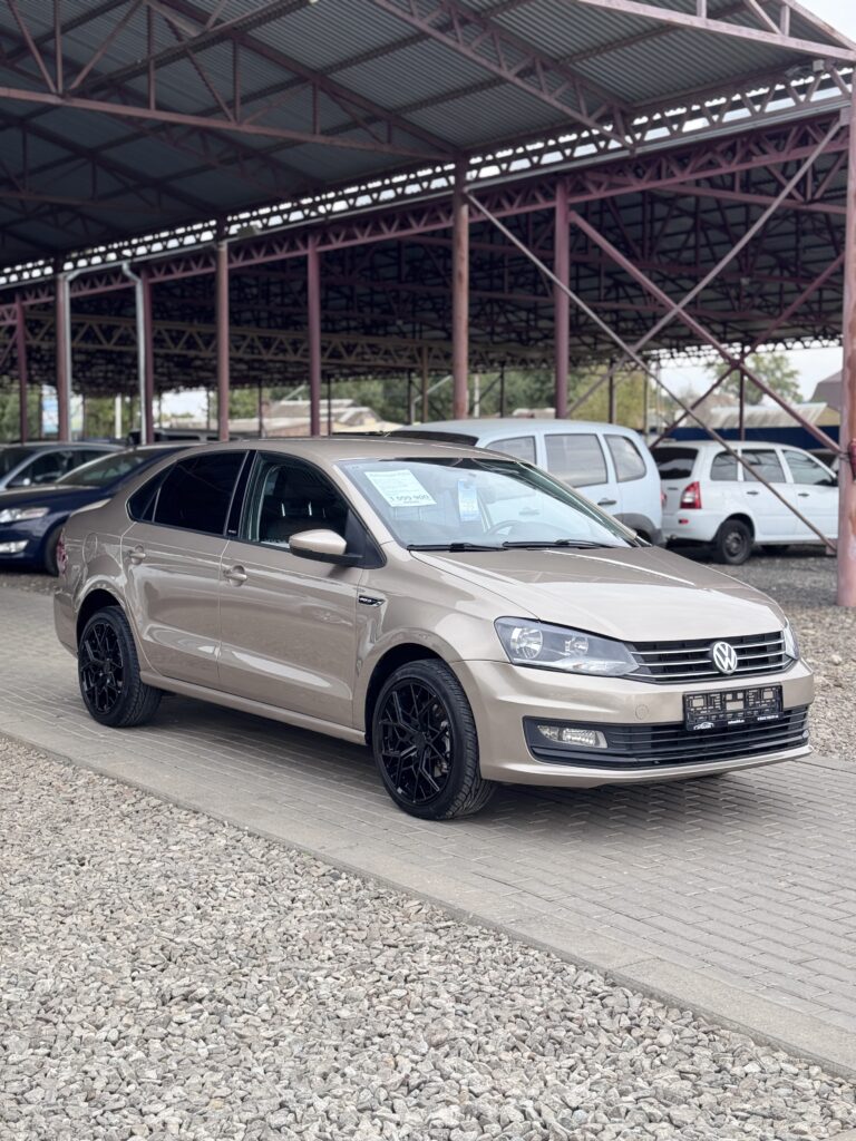 Volkswagen Polo 2016 г.